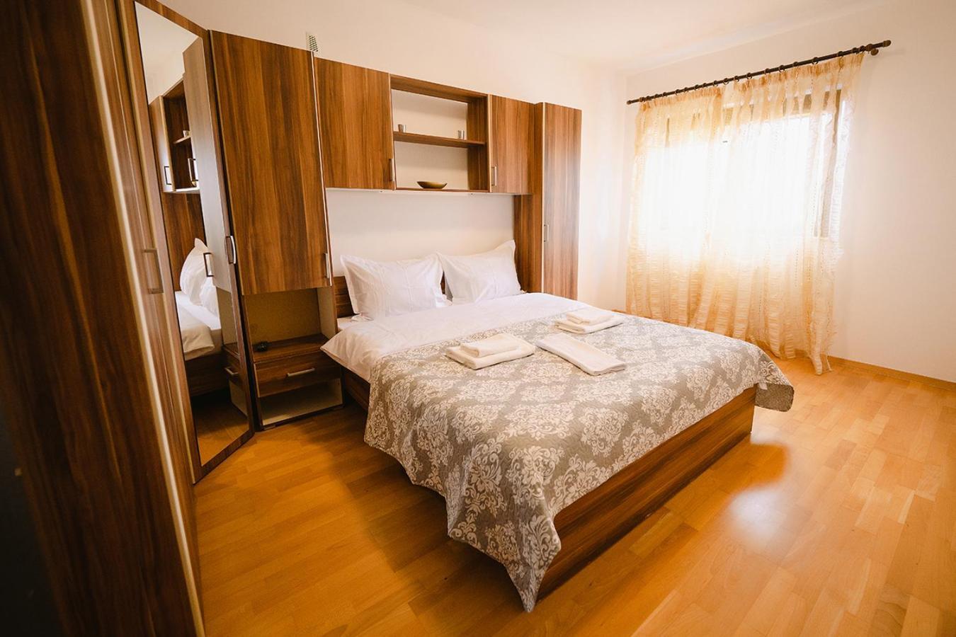 Privilegio - Centru Civic - Afi Mall * Braşov